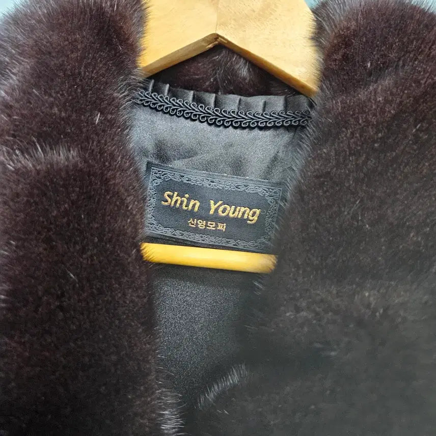 [BUNJANG] Shinyoung Fur Black Mink Coat 66 / 신영모피 블랙 밍크 코트 66