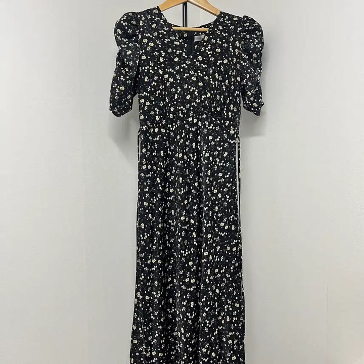 [BUNJANG] Black Floral Puff Sleeve Long Dress / 블랙 플라워 롱 원피스 퍼프소매