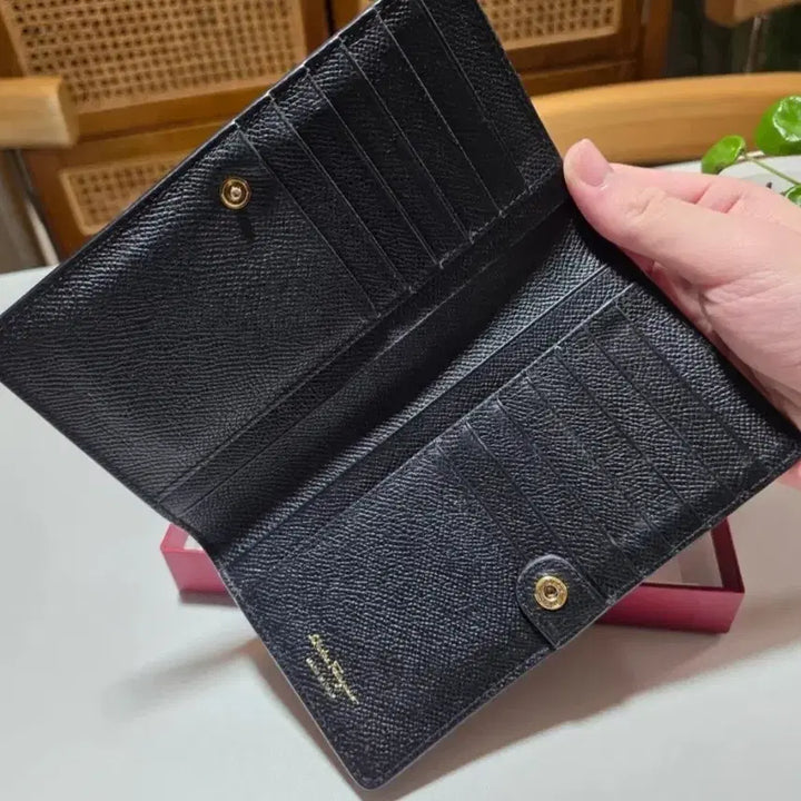 [BUNJANG] Salvatore Ferragamo Leather Long Wallet / 페레게모 가죽 장지갑