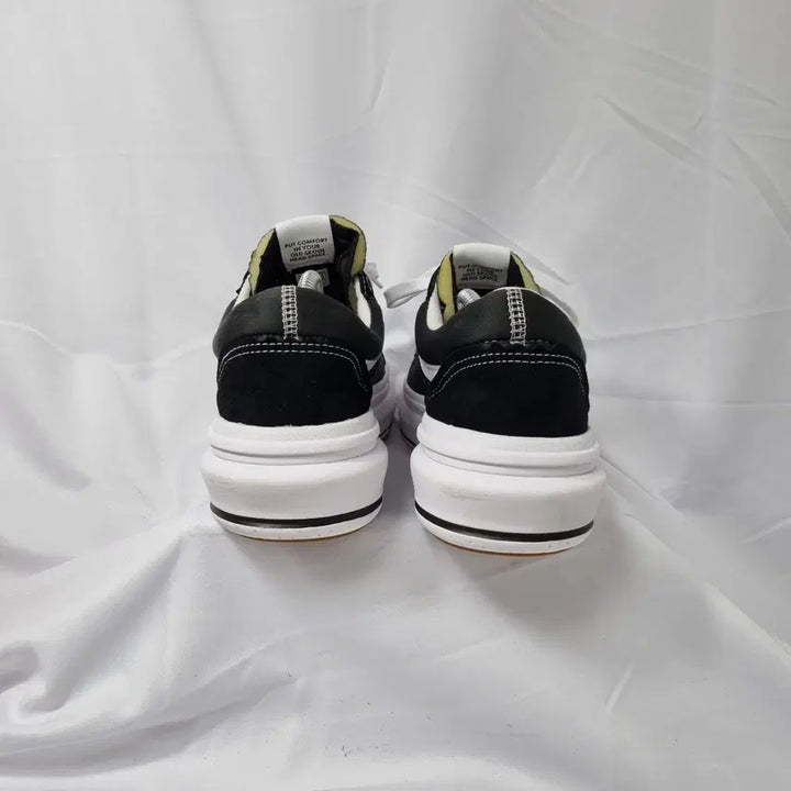 [BUNJANG] Vans Old Skool Overt CC "Black White" Vintage Sneakers / 빈티지하서 270 반스 올드스쿨 오버트 CC 블랙 화이트 스니커즈