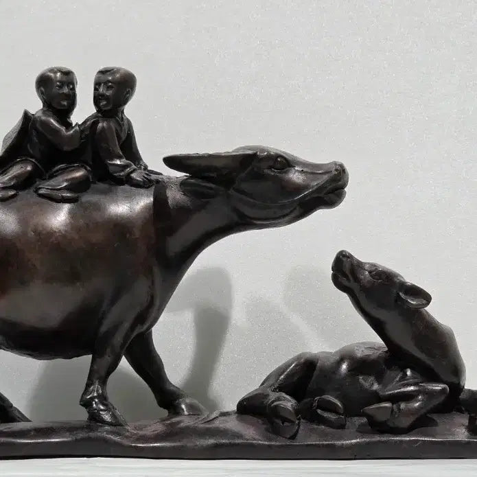 [BUNJANG] Boy Figure Riding a Cow Sculpture / 소를 타고 있는 동자상 조각