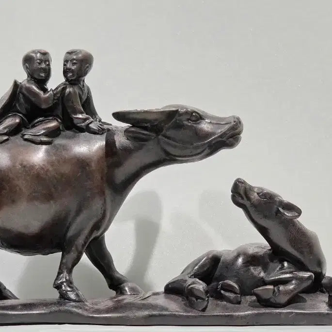 [BUNJANG] Boy Figure Riding a Cow Sculpture / 소를 타고 있는 동자상 조각