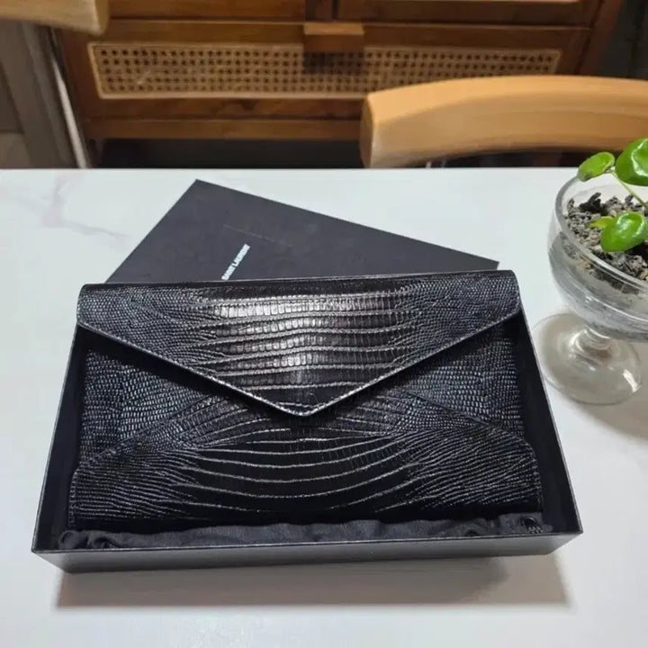 [BUNJANG] Yves Saint Laurent Black Leather Long Wallet / 입생로랑 블랙 가죽 장지갑