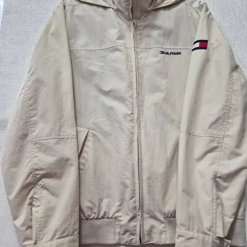 [BUNJANG] Tommy Hilfiger Hooded Windbreaker Jacket Ivory / 타미힐피거 후드 바람막이 아이보리