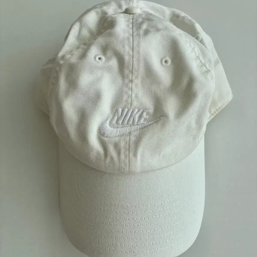 [BUNJANG] Nike Ivory Swoosh Logo Cotton Baseball Cap / M/L) 나이키 볼캡 모자 아이보리