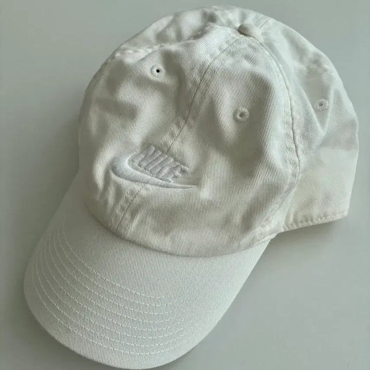 [BUNJANG] Nike Ivory Swoosh Logo Cotton Baseball Cap / M/L) 나이키 볼캡 모자 아이보리