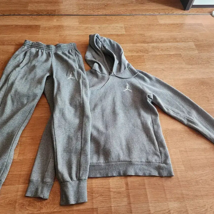 [BUNJANG] Jordan Hooded Sweatshirt and Jogger Pants Set / 조던 후드티 트레이닝 바지 세트 회색