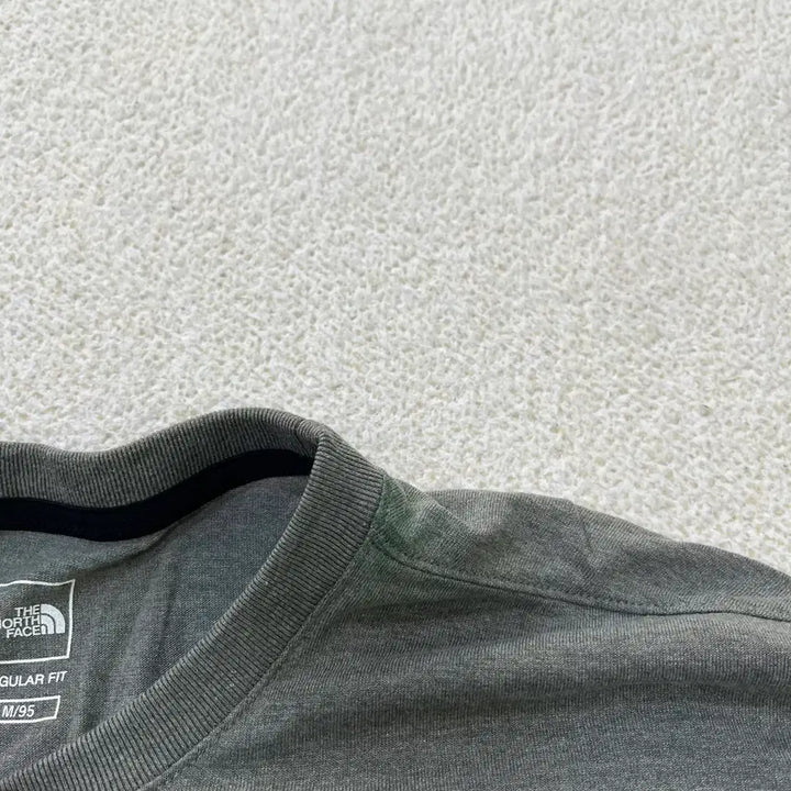 [BUNJANG] The North Face Small Logo Long Sleeve T-Shirt / 95 노스페이스 스몰로고 긴팔티 0429M