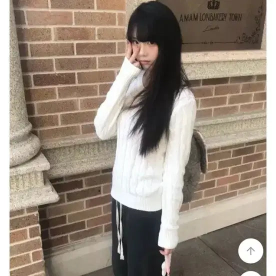 [BUNJANG] Pretzel Rachel Slim Round Knit / 새상품 프레첼 레이첼 꽈배기 슬림 라운드 니트