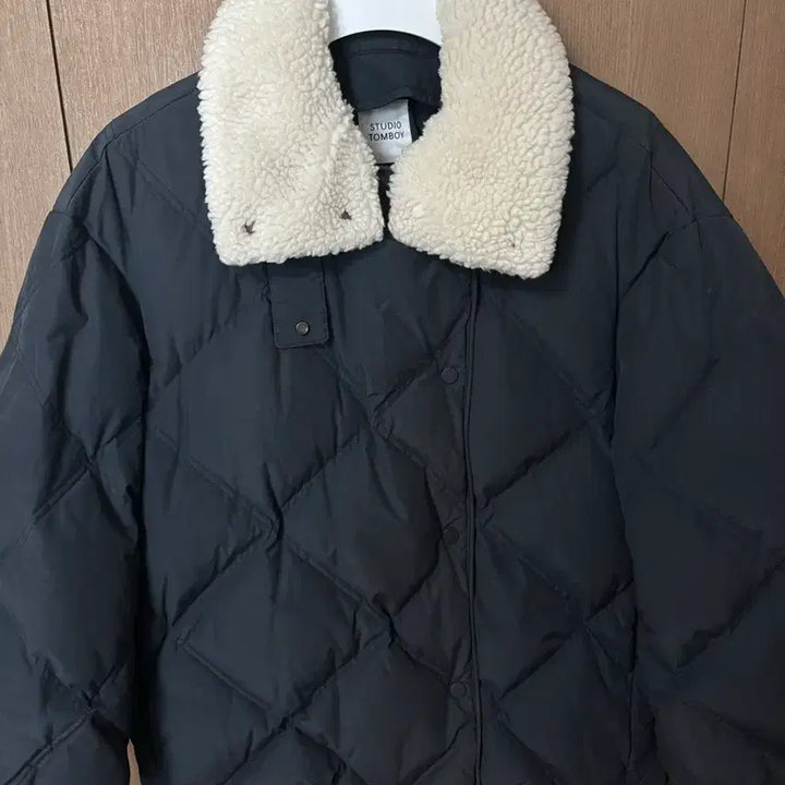 [BUNJANG] STUDIO TOMBOY Duck Down Padded Jacket with Detachable Faux Fur Collar / STUDIO TOMBOY 스튜디오톰보이 오리털 패딩