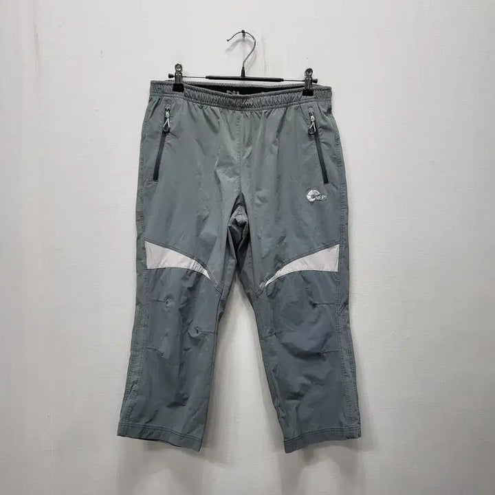 [BUNJANG] NEPA 7-Part Summer Hiking Pants (Size 30) / 네파 7부 등산바지 30