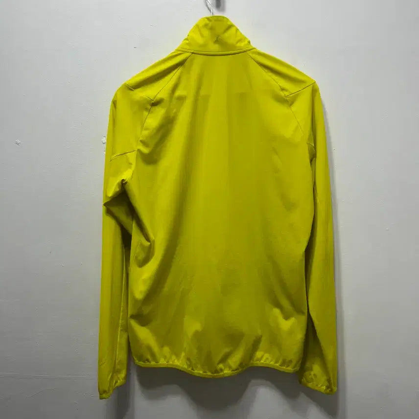 [BUNJANG] Descente Fluorescent Yellow Windbreaker Jacket Zip-up L / 데상트 형광 옐로우 바람막이 자켓 집업 L