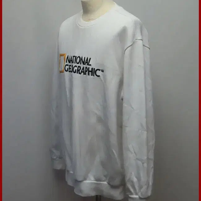 [BUNJANG] National Geographic White Sweatshirt Size 105 / 내셔널지오그래픽/하얀색 맨투맨티/105사이즈/따봉구제(F-11)