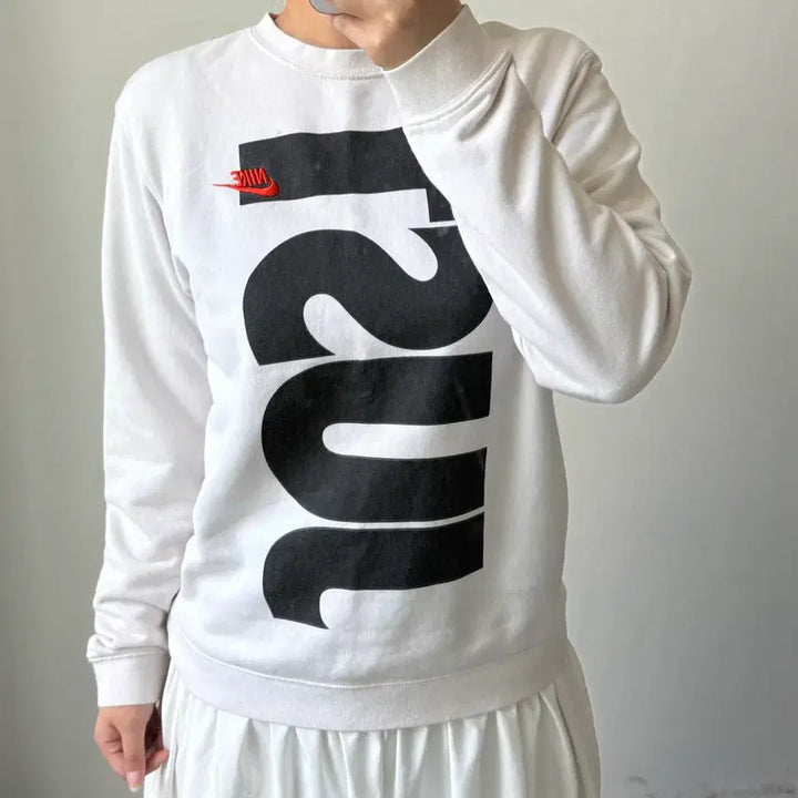 [BUNJANG] Nike White Sweatshirt / [M] 나이키 화이트 맨투맨