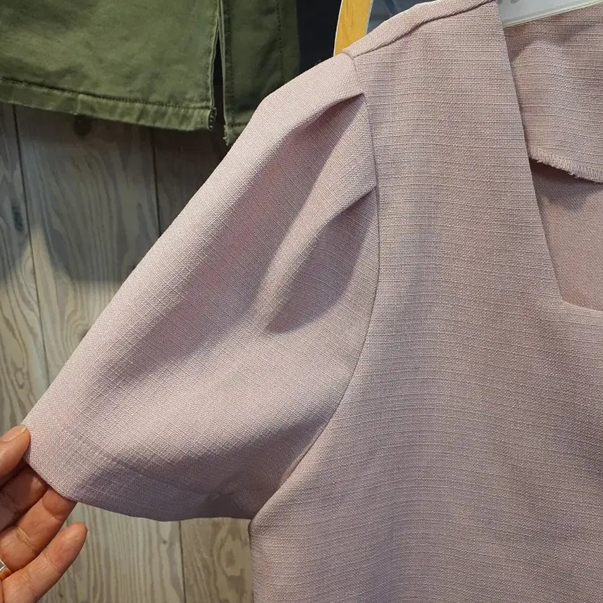 [BUNJANG] Lirienneco Square Neck Pintuck Puff Cropped Blouse (Pink, Size 2) / [상태최상] 리리앤코 스퀘어넥 핀턱 퍼프 크롭 블라우스 (핑크/2사이즈)