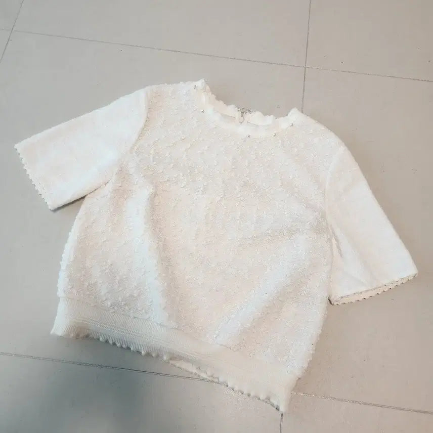 [BUNJANG] Mine Pearl Neck Textured Short Sleeve Knit Top / 마인 진주 넥 텍스쳐 반팔 니트 탑 80