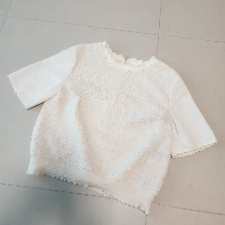 [BUNJANG] Mine Pearl Neck Textured Short Sleeve Knit Top / 마인 진주 넥 텍스쳐 반팔 니트 탑 80
