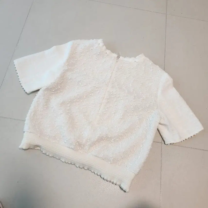 [BUNJANG] Mine Pearl Neck Textured Short Sleeve Knit Top / 마인 진주 넥 텍스쳐 반팔 니트 탑 80