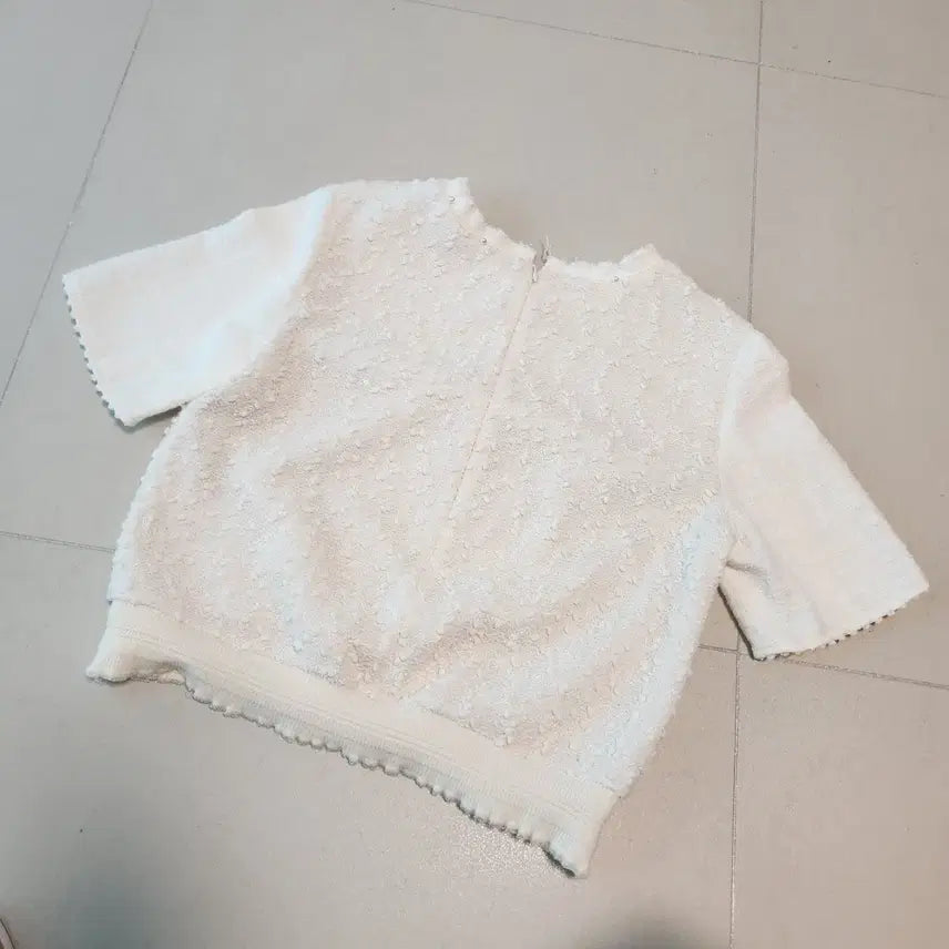 [BUNJANG] Mine Pearl Neck Textured Short Sleeve Knit Top / 마인 진주 넥 텍스쳐 반팔 니트 탑 80
