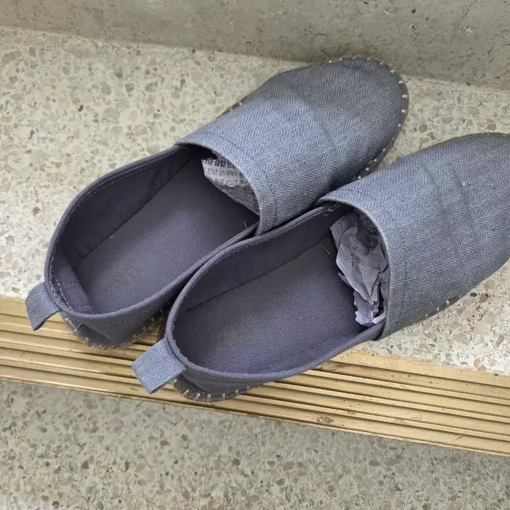 [BUNJANG] Zara Slip-on Sneakers Grey / 자라 ZARA 슬립온 그레이