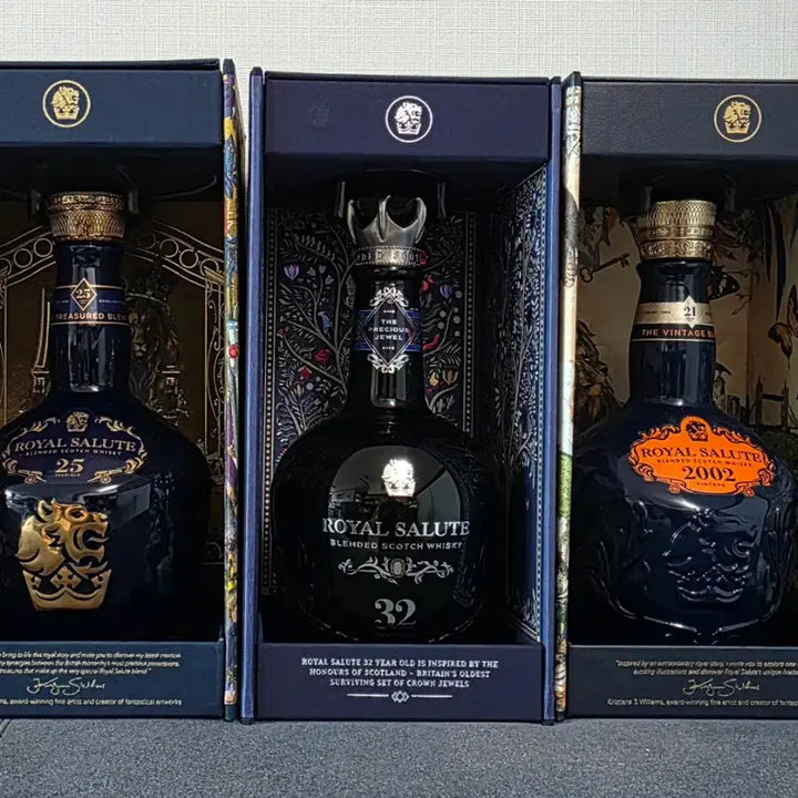 [BUNJANG] Royal Salute 21, 25, 32 Year Old Empty Bottles Bundle Set / 로얄살루트 위스키 공병 일괄