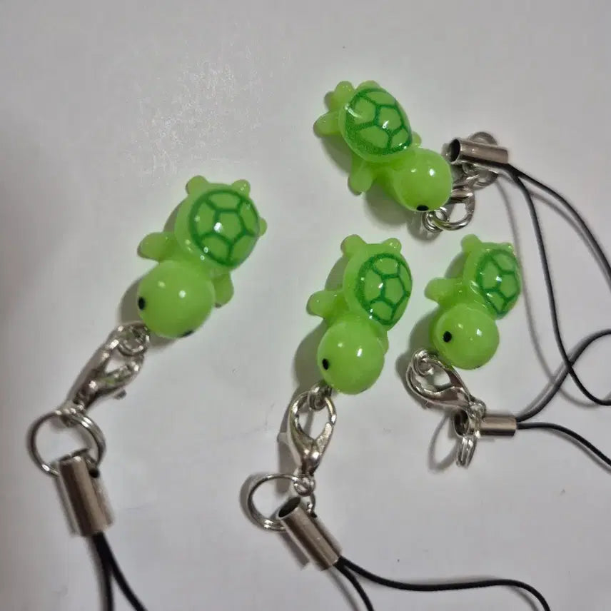 [BUNJANG] Lucky Turtle Charm Keychain / 행운의 거북이 키링
