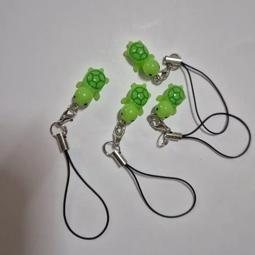 [BUNJANG] Lucky Turtle Charm Keychain / 행운의 거북이 키링