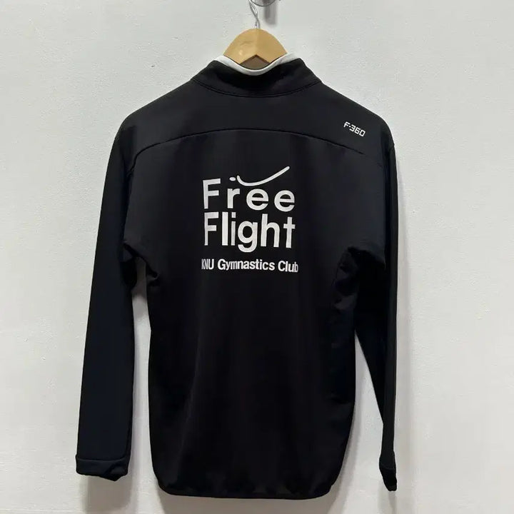 [BUNJANG] Descente Athletic Black Track Jacket Zip-Up (M) / 데상트 애슬레틱 블랙 트랙 자켓 M 집업