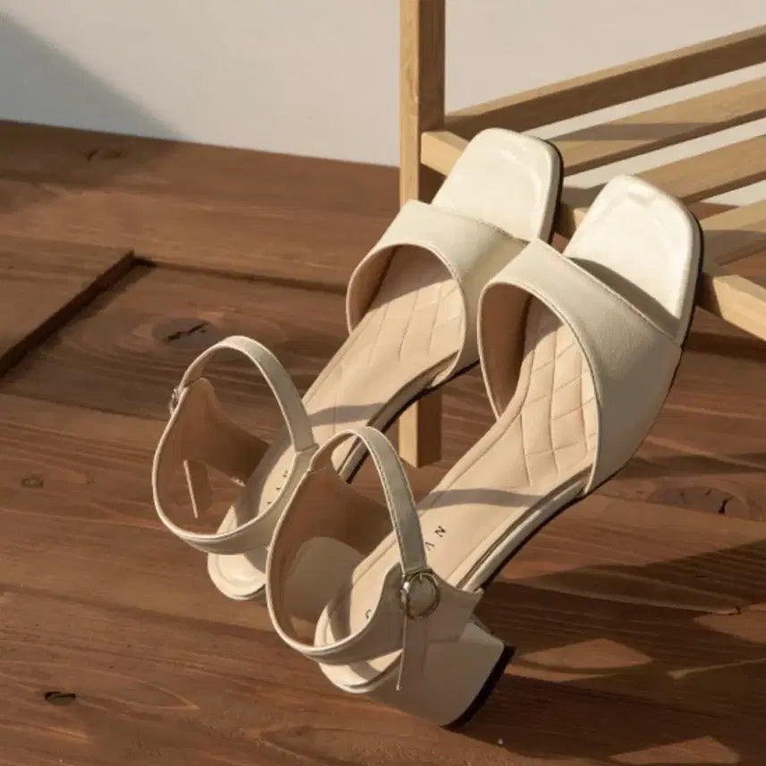 [BUNJANG] ChakanGudu Mary Jane Sandal Heels 5cm / 착한구두 메리제인 샌들힐 5cm 250