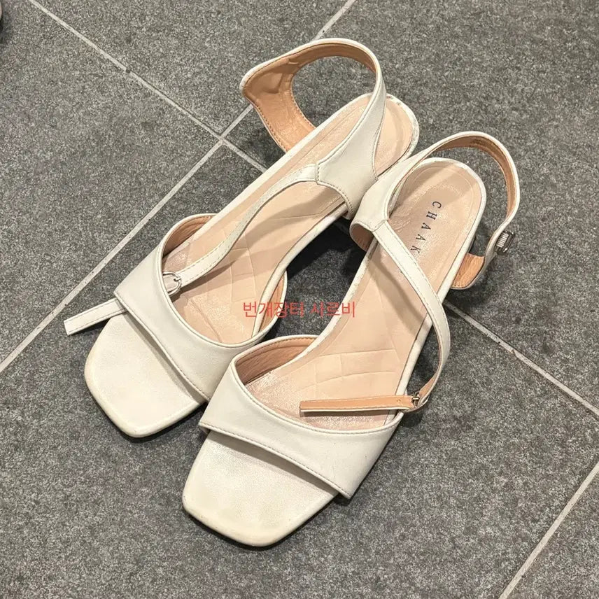 [BUNJANG] ChakanGudu Mary Jane Sandal Heels 5cm / 착한구두 메리제인 샌들힐 5cm 250