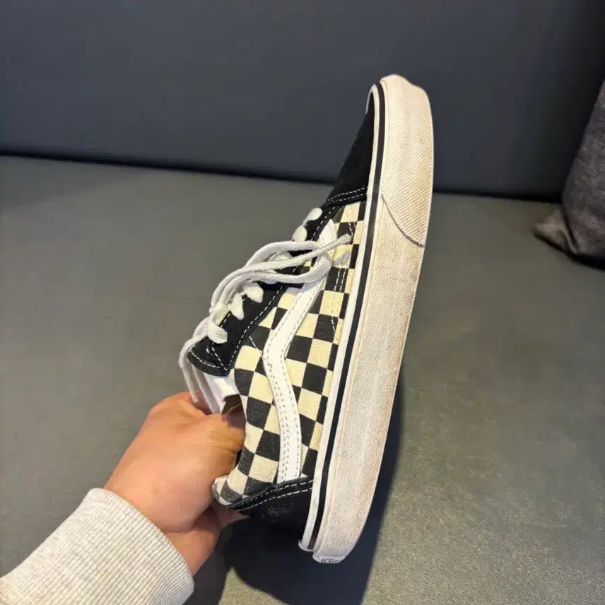 [BUNJANG] Vans Old Skool Black Checkerboard Sneakers / 반스 올드스쿨 블랙 체커보드 스니커즈 225