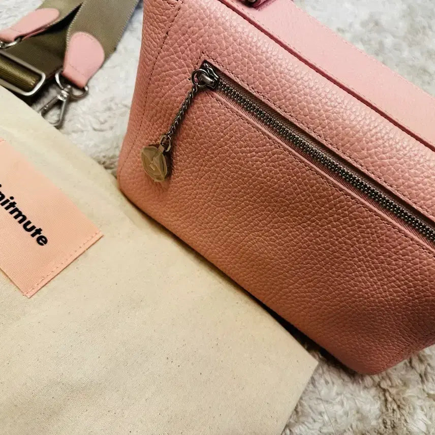 [BUNJANG] MinuteMute Peretti Mini Tote Bag Strawberry Milk Pink (Limited Edition) / 미닛뮤트 10주년 한정판 페레티 미니 딸기 우유 핑크