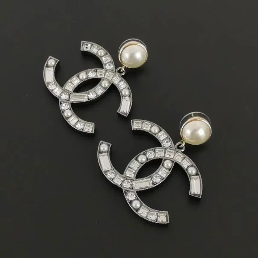 [BUNJANG] Chanel CC Logo Pearl Earrings / 샤넬 CC 로고 진주 귀걸이
