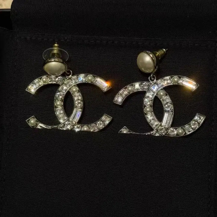 [BUNJANG] Chanel CC Logo Pearl Earrings / 샤넬 CC 로고 진주 귀걸이