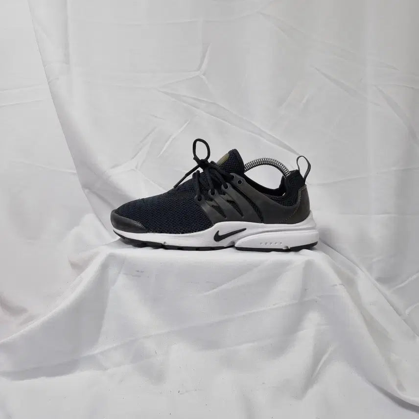 [BUNJANG] Nike Air Presto Black Sneakers Vintage / 빈티지하서 230 나이키 에어 프레스토 블랙 스니커즈 운동화