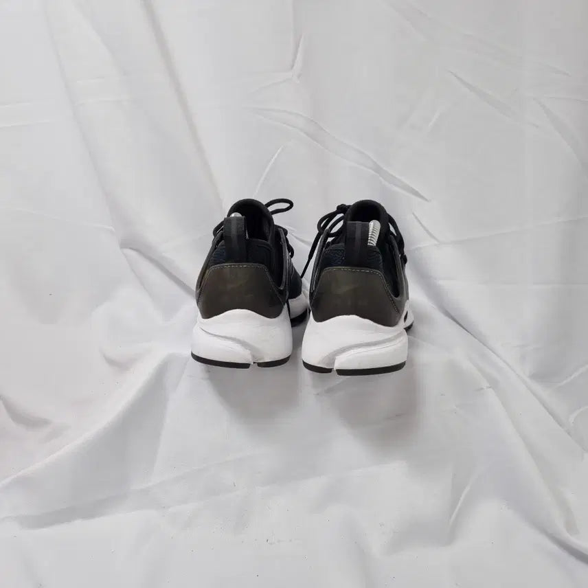 [BUNJANG] Nike Air Presto Black Sneakers Vintage / 빈티지하서 230 나이키 에어 프레스토 블랙 스니커즈 운동화