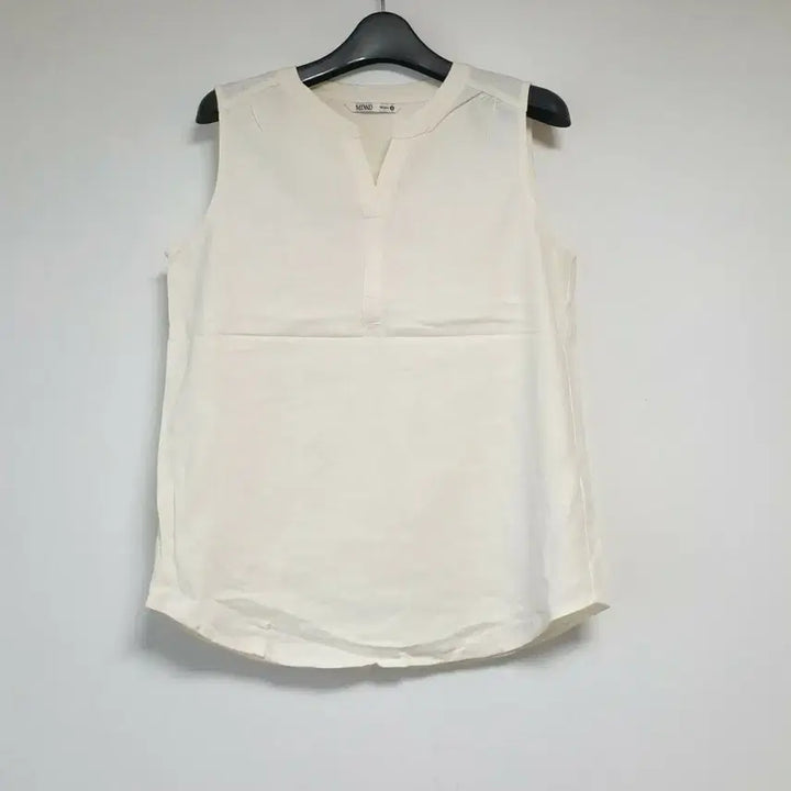 [BUNJANG] Mixxo Sleeveless Blouse Ivory / 믹쏘 민소매 블라우스 아이보리