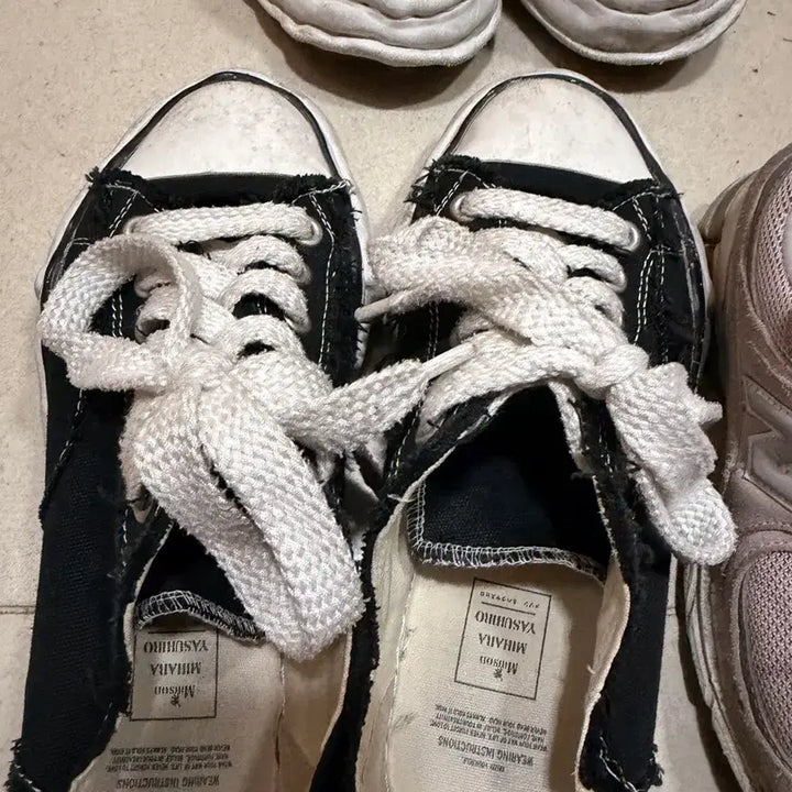 [BUNJANG] Maison Mihara Yasuhiro Black Sneakers / 메종 미하라 야스히로 블랙 스니커즈