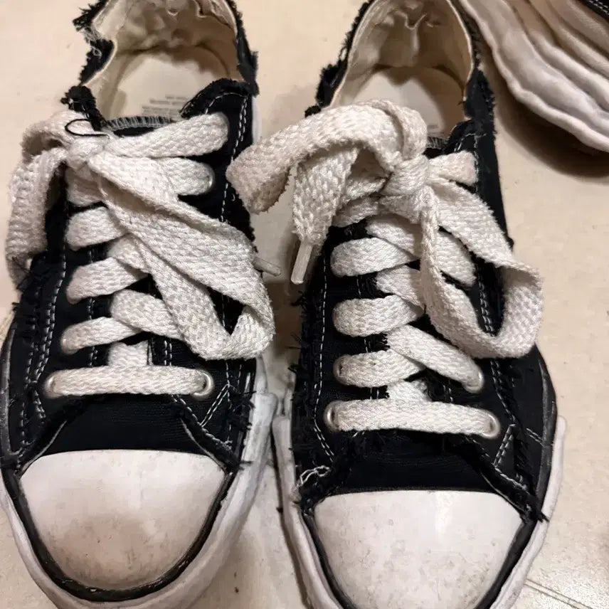 [BUNJANG] Maison Mihara Yasuhiro Black Sneakers / 메종 미하라 야스히로 블랙 스니커즈