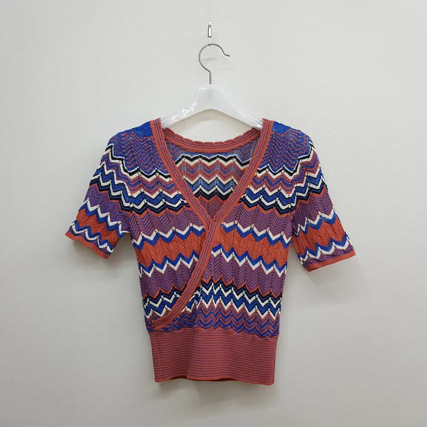 [BUNJANG] Sandro Zigzag Pattern Wrap-Style Short-Sleeve Knit Top / 산드로 지그재그 패턴 랩스타일 반팔 니트 1사이즈