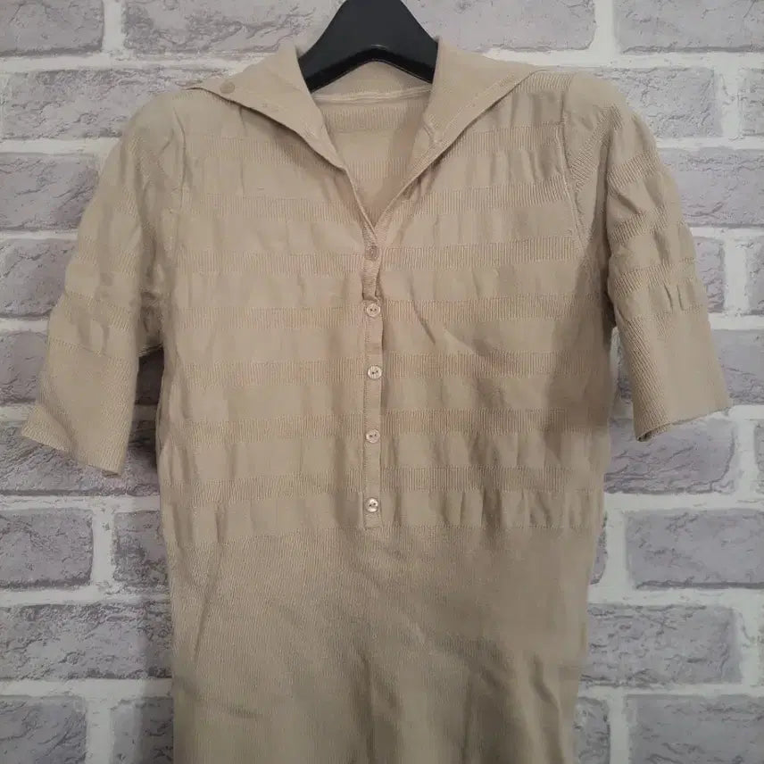 [BUNJANG] Latium Beige Short-Sleeve Polo Knit / 라띠움 베이지 반팔 카라니트/알뜰한여우