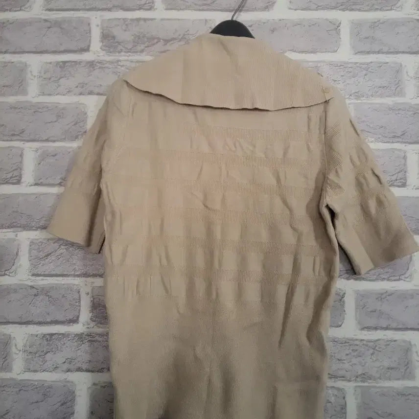 [BUNJANG] Latium Beige Short-Sleeve Polo Knit / 라띠움 베이지 반팔 카라니트/알뜰한여우