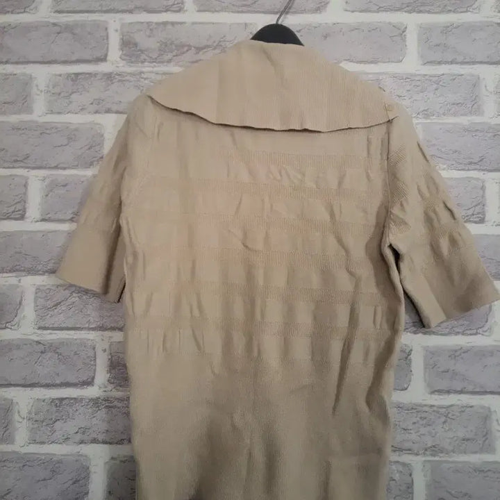 [BUNJANG] Latium Beige Short-Sleeve Polo Knit / 라띠움 베이지 반팔 카라니트/알뜰한여우