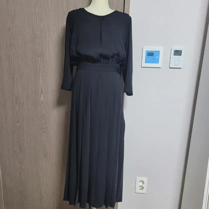 [BUNJANG] ORR Black Long Flare Dress / 오르 고급스런 블랙 롱 플레에 원피스  하객룩