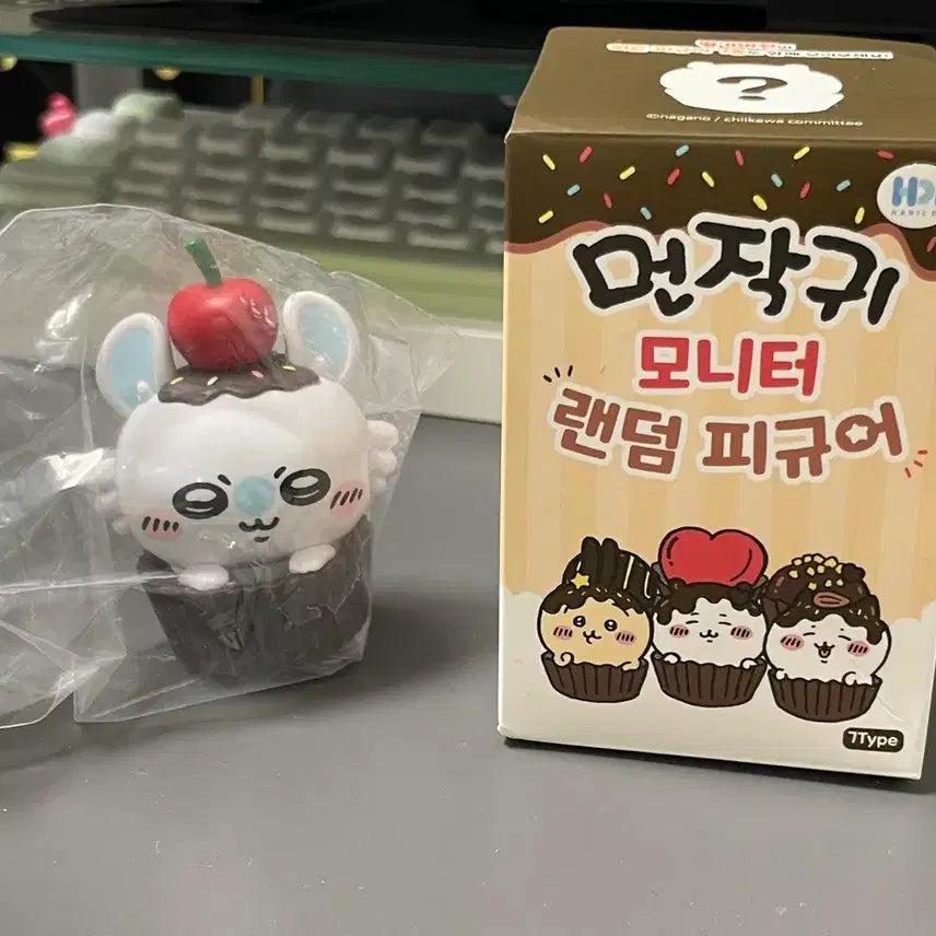 [BUNJANG] Montrangi Monitor Figure Momonga / 먼작귀 모니터 랜덤피규어 모몽가