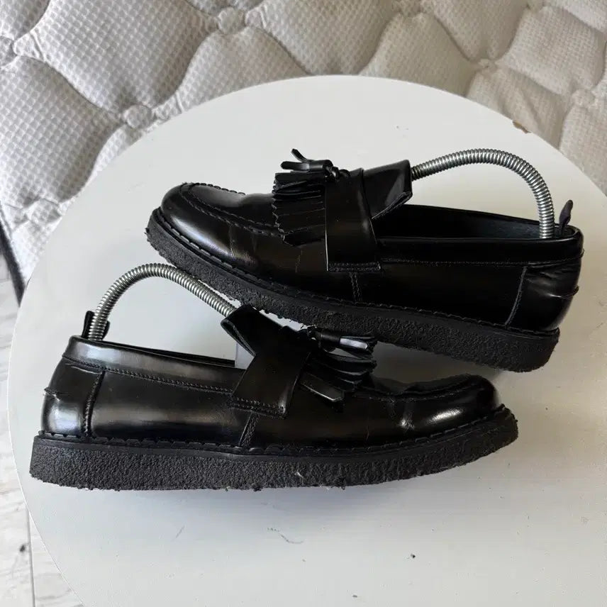 [BUNJANG] Fred Perry x George Cox Black Patent Leather Tassel Loafers / 프레드 페리 태슬 로퍼 - 270