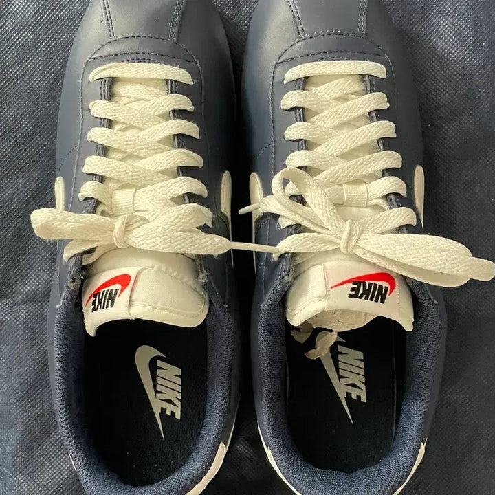 [BUNJANG] Nike Cortez Leather Midnight Navy Shoes (US 8) / (새상품급) 나이키 코르테즈 레더 미드나잇 네이비 260