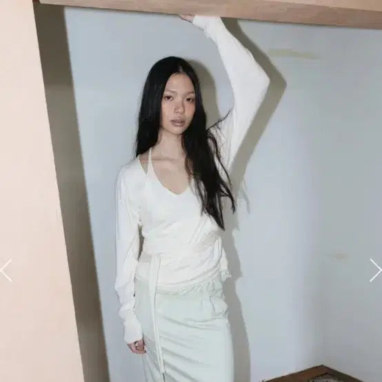 [BUNJANG] Monoha Cotton Halter Top &amp; Deep V-Neck Knit Set (Ivory) / Monoha Cotton halter top + Deep V-neck K