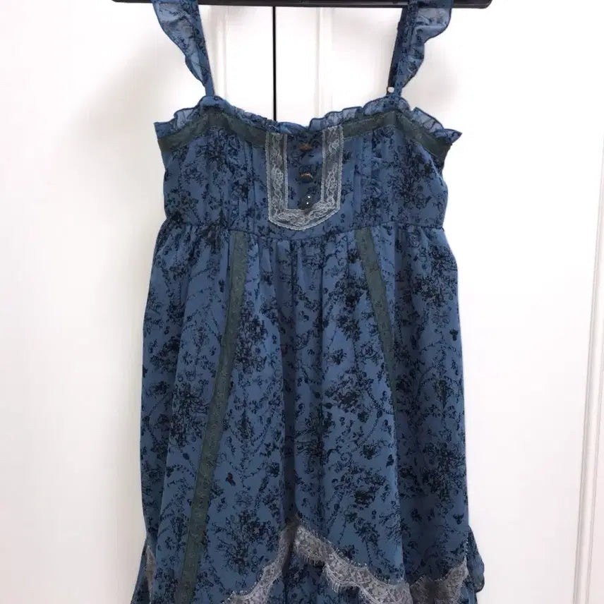[BUNJANG] Axis Farm Lace Asymmetrical Tank Dress / 엑시즈팜 레이스 언발 나시 원피스 리즈리사트랄라라히메카지라떼갸루