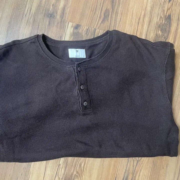 [BUNJANG] Heist Waffle Henley Long Sleeve T-Shirt Brown Size 0 / 헤이스트 와플 헨리넥 긴팔티 브라운 0사이즈